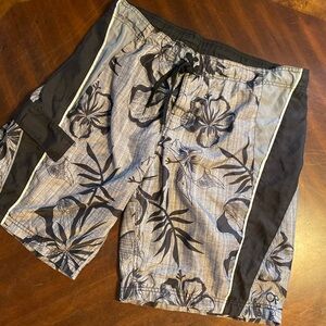 OP Men's Floral Cargo Shorts - Black and Gray